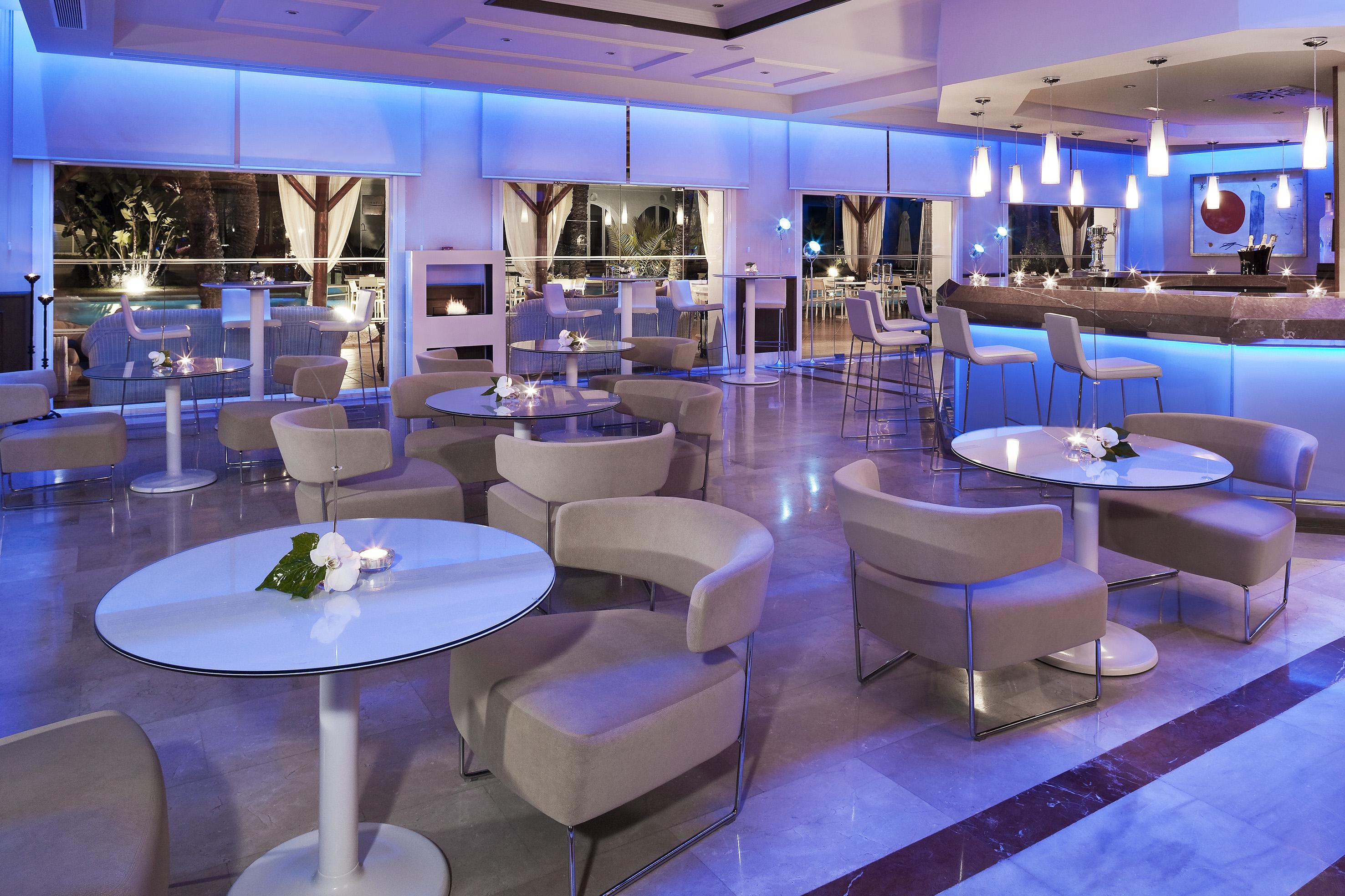 Me Marbella Hotel Exterior photo The bar at the Hilton Athens