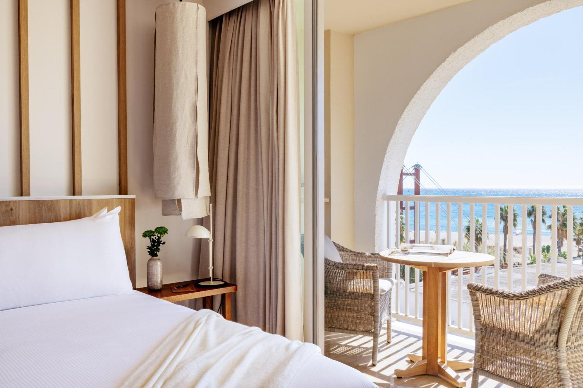 Me Marbella Hotel Exterior photo Deluxe Room with Sea View