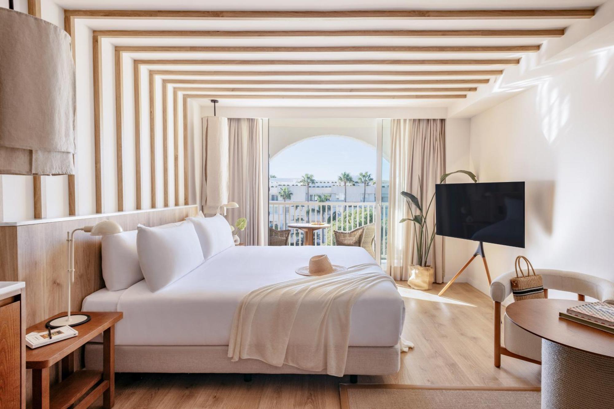 Me Marbella Hotel Exterior photo Deluxe Room