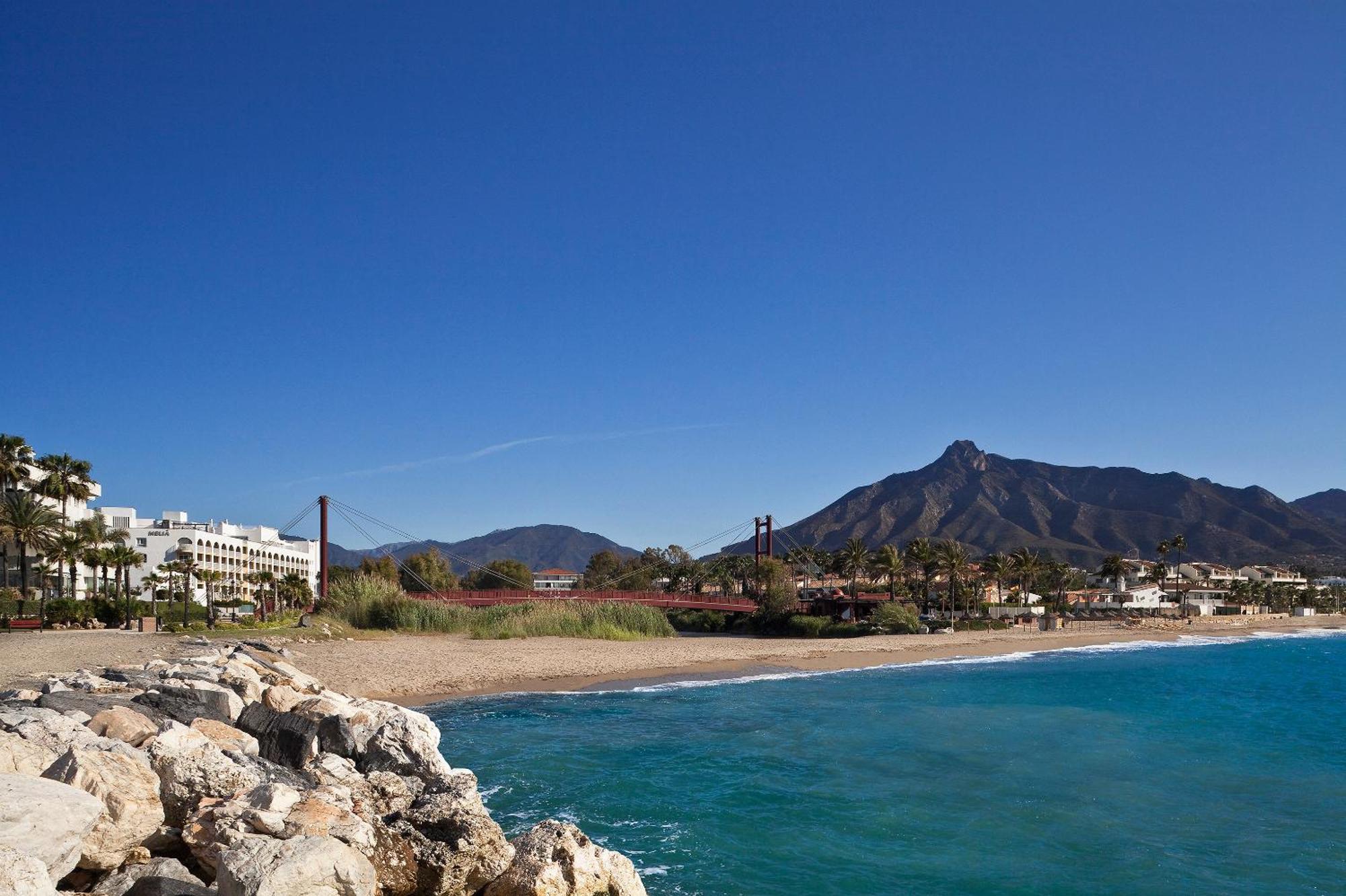 Me Marbella Hotel Exterior photo Benalmádena